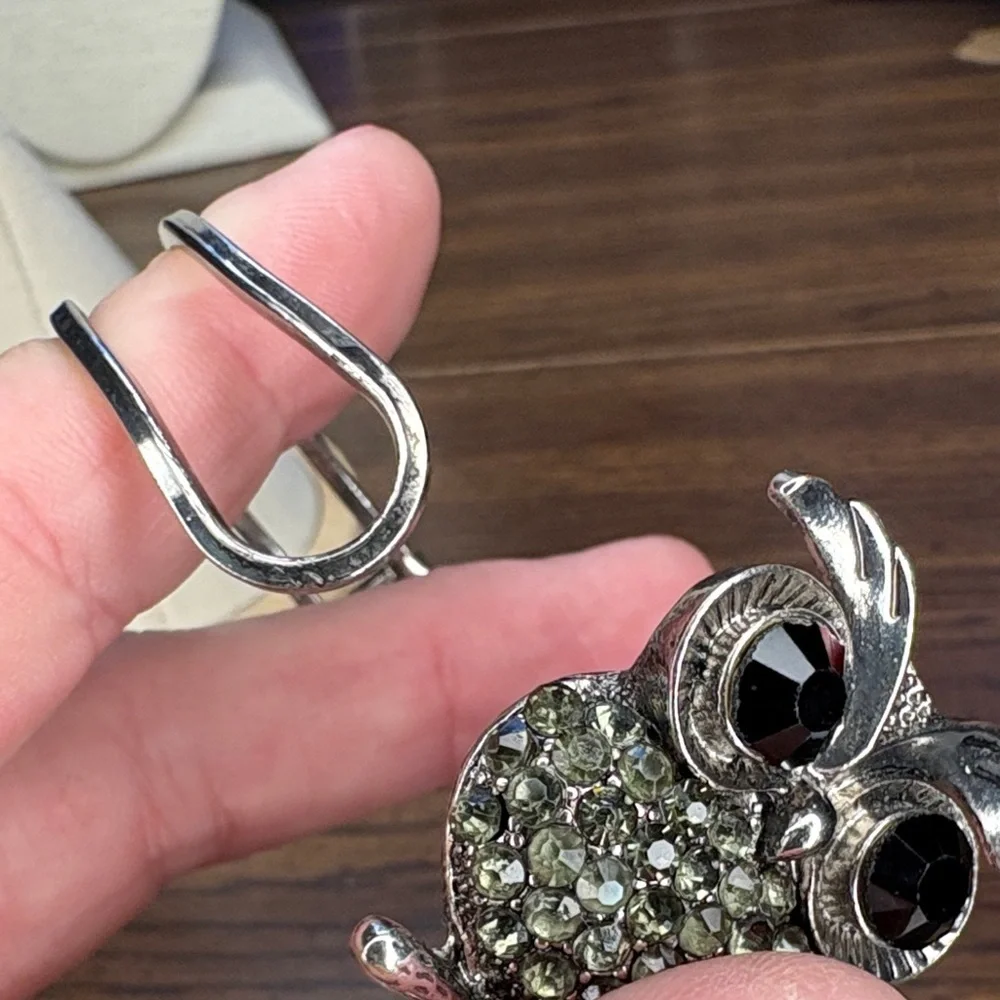 Chic Silver Owl Clamper Bracelet